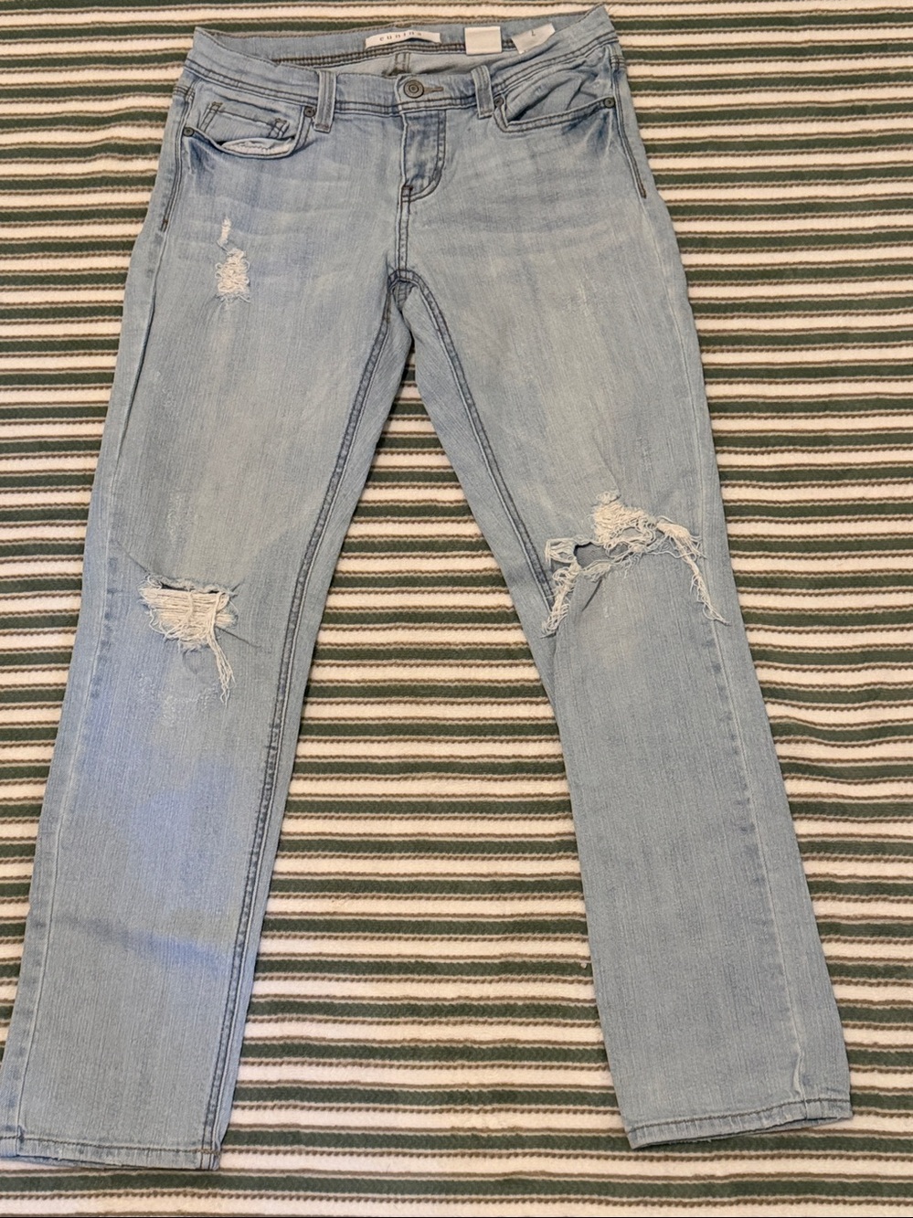 Eunina Sasha Low Rise Relaxed Skinny Crop distressed jeans size 7